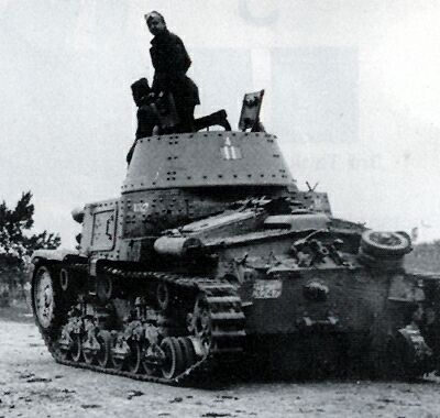 Clearly seen on this tank is the tactical marking on the turret rear 